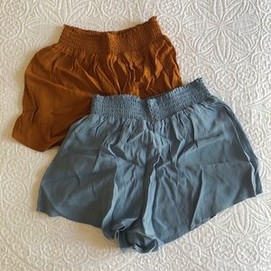 FOREVER 21 CREPE SHORTS BUNDLE SIZE XS